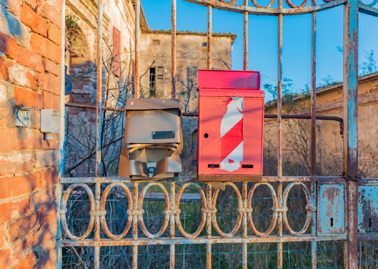 O Mektup Kapıya Geldiğinde Korkmayın: Almanya’da Radyo ve Televizyon Vergisi (Rundfunkbeitrag)